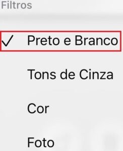 Menu de filtros de imagem no iOS com a opção "Preto e Branco" selecionada e destacada em vermelho.