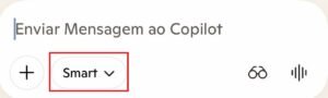 Interface de chat do Copilot com um quadro vermelho destacando o botão seletor "Smart" ao lado do campo de mensagem.