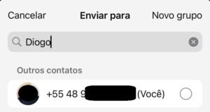 Interface de busca de contatos no WhatsApp mostrando o perfil do próprio usuário com a identificação "(Você)" ao lado do número de telefone.